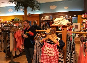 illinois/evanston/shop/maya-papaya-tony-macarony