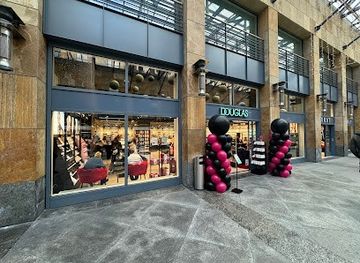switzerland/zug/shop/parfumerie-douglas-zug