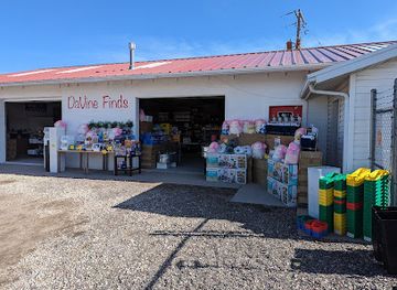 utah/cedar-city/shop/davine-finds