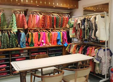 india/vadodara/alkapuri/shop/gauri-sarees-alkapuri-best-saree-shop-dresses-show-room-chania-choli-shop