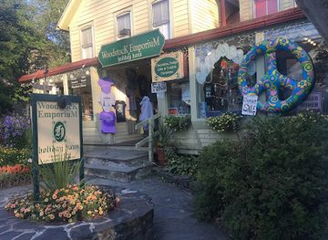 new-york/catskill-mountains/shop/woodstock-emporium-holiday-haus