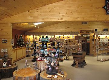 utah/blanding/shop/cedar-mesa-pottery