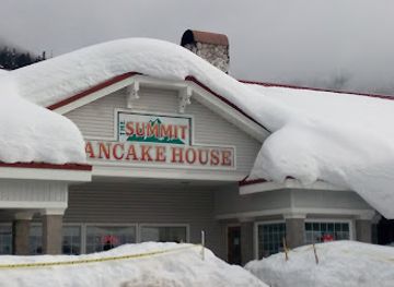 washington/snoqualmie-pass/shop/chevron