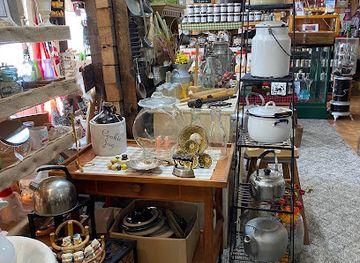 new-york/adirondack-mountains/shop/adirondack-outpost-antiques-gifts