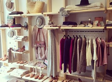 peru/cusco/sacsayhuaman/shop/cocoliso