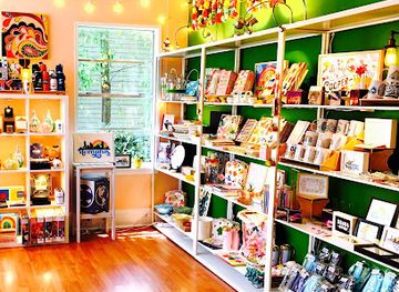 tennessee/memphis/midtown/shop/cooper-young-gallery-gift-shop