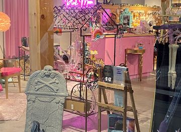 kentucky/newport/shop/pink-moon-path