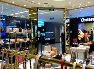 vietnam/ho-chi-minh-city/shop/shop-thoi-trang-lyn-around-vietnam