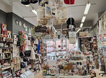 hungary/szeged/belvaros/shop/hazavarazs-kezmuves-ajandekbolt-hungarian-souvenir