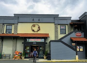 THE STAR STORE