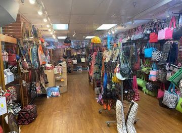 tennessee/gatlinburg/shop/gatlinburg-elegance