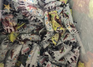 vietnam/ha-long/tuan-chau-island/shop/kem-hai-yen