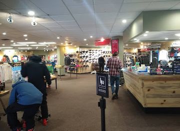 colorado/breckenridge-ski-resort/shop/breck-sports-village