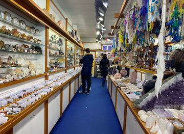 new-zealand/queenstown/shop/hetties-rock-crystal-shop