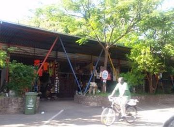 zambia/livingstone/shop/mukuni-park-curio-market