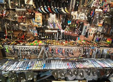 thailand/ayutthaya/shop/watch-atsawadej