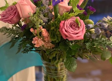 rhode-island/east-greenwich/shop/indigo-path-flowers