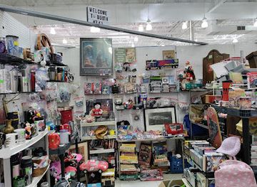 indiana/new-albany/shop/clarksville-peddlers-mall