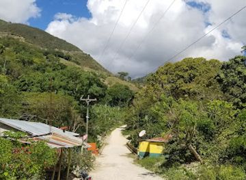 dominican-republic/neiba-valley/shop/balneario-los-guineos