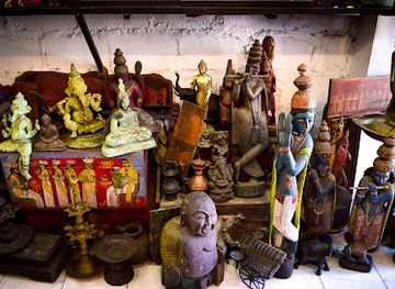 sri-lanka/kandy/shop/sriya-daya-curio-shop