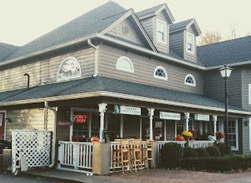 north-carolina/high-country/shop/the-village-shoppes-on-main-street