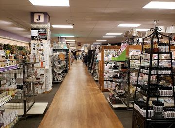 Shady Maple Gift Shop