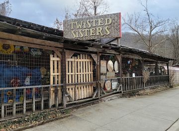 north-carolina/great-smoky-mountains/shop/twisted-sister