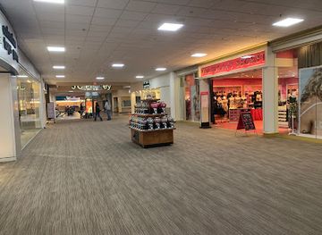 montana/great-falls/shop/holiday-village-mall