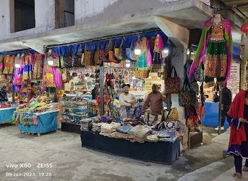 pakistan/kaghan/shop/naran-handicraft-and-toys