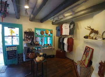 new-mexico/northeast-new-mexico/shop/blue-moon-marketplace