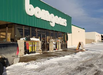 wyoming/great-divide-basin/shop/bomgaars