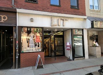 massachusetts/boston/north-end/shop/lit-boutique
