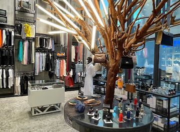 saudi-arabia/riyadh/al-diriyah/shop/personage