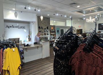 illinois/champaign/shop/apricot-lane-boutique