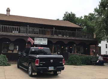 north-dakota/maah-daah-hey-trail/shop/hitching-post-gift-shop