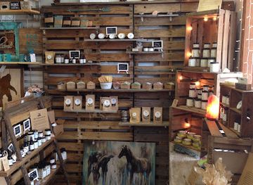 idaho/snake-river-canyon/shop/rustic-outlet-mccall