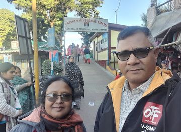 india/darjeeling/batasia-loop/shop/moyu-darjeeling