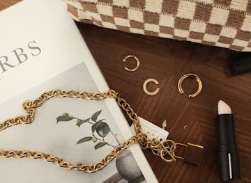 indiana/carmel/shop/honey-permanent-jewelry-gift-boutique