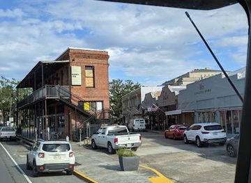 louisiana/bayou-lafourche/shop/little-peach-boutique