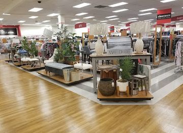 massachusetts/quincy/shop/t-j-maxx