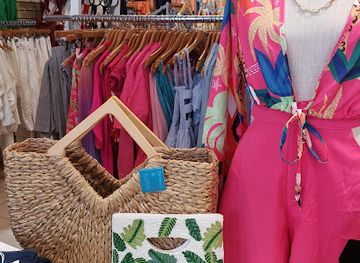 turks-and-caicos-islands/parrot-cay/shop/femme-apparel-boutique-tci