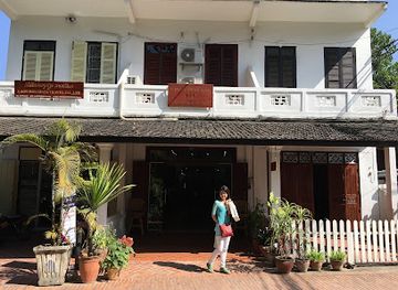 laos/luang-prabang-province/shop/khinthong-lao-silk