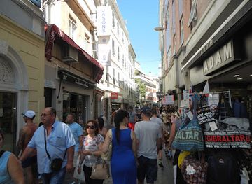 gibraltar/casemates-square/shop/adam-gifts-luggage