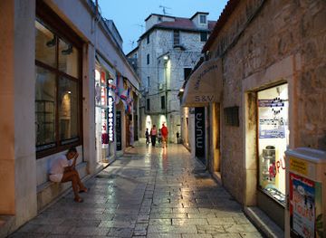 croatia/split/meje/shop/designer-store-krug