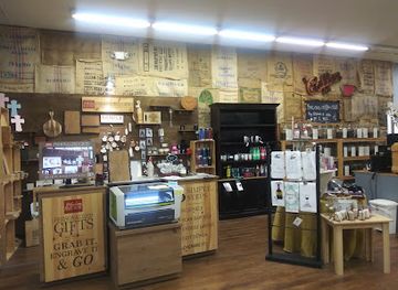 louisiana/caddo-lake/shop/king-hardware-and-gifts