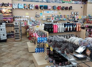 nevada/las-vegas/shop/mini-mart-souvenirs