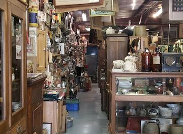 iowa/pikes-peak-state-park/shop/check-s-antique-shop