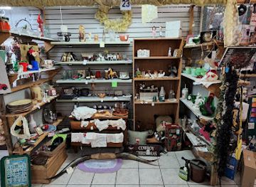 missouri/pomme-de-terre-lake/shop/old-wagon-flea-market