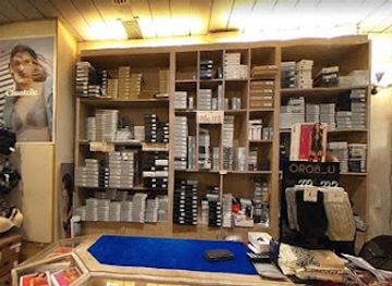 italy/florence/santa-maria-novella/shop/lady-queen