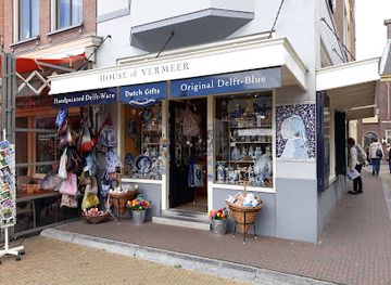 netherlands/delft/shop/blue-tulip